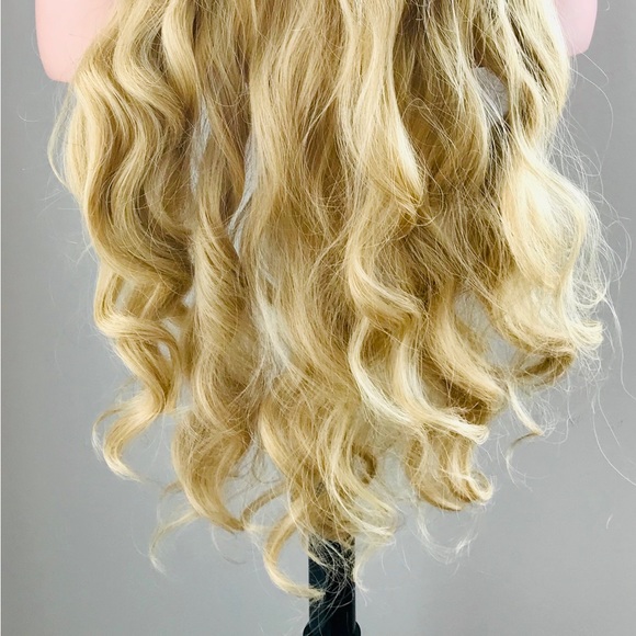 SAVE ON SHIPPING Today! 😊 
“Put On & Go” Ombre Blonde 36” Premium Fiber Wig - Picture 9 of 9